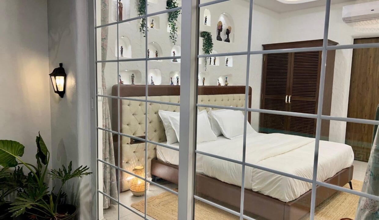 6b917826-0d51-49e7-8e70-999be0eae866