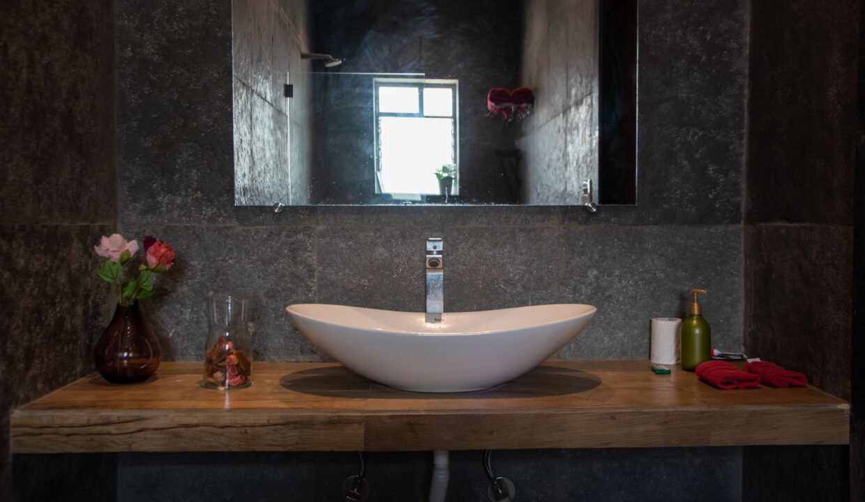 PHOTO-2025-03-13-12-58-51